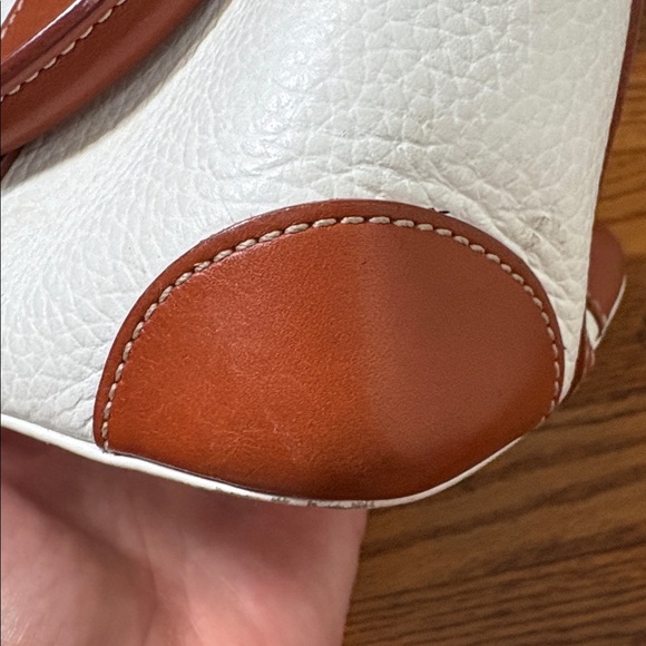 Dooney & Bourke Large Domed Satchel White Pebble Leather Y2K vintage retro - Picture 14 of 16